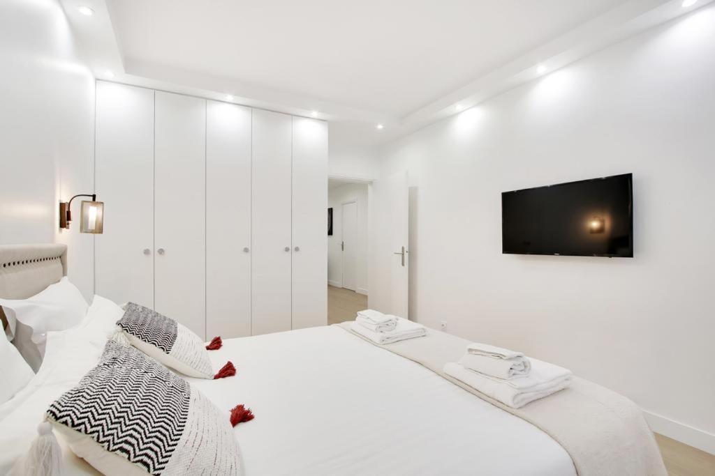 Trocadero/ Eiffel Tower - 3 Bedrooms- All New! Paris Ngoại thất bức ảnh