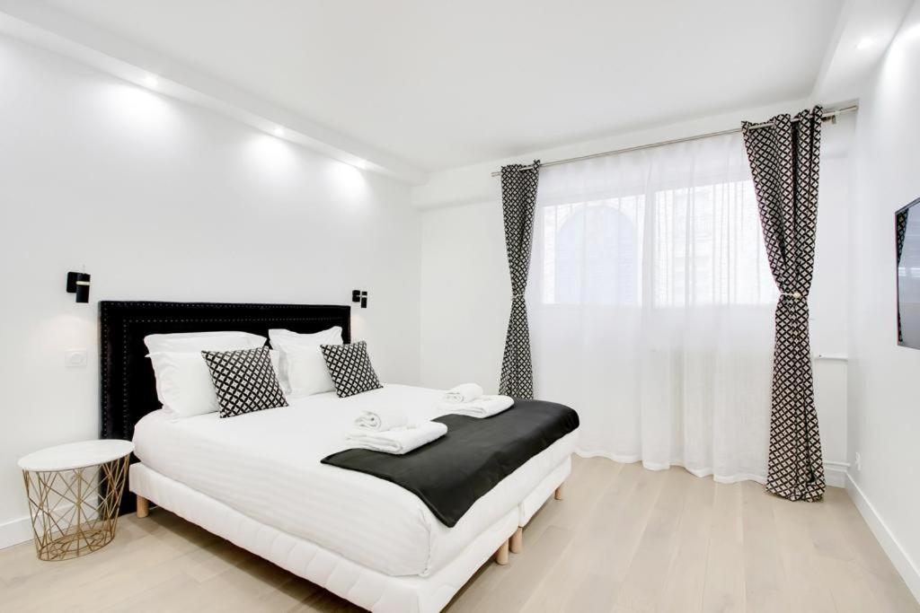 Trocadero/ Eiffel Tower - 3 Bedrooms- All New! Paris Ngoại thất bức ảnh